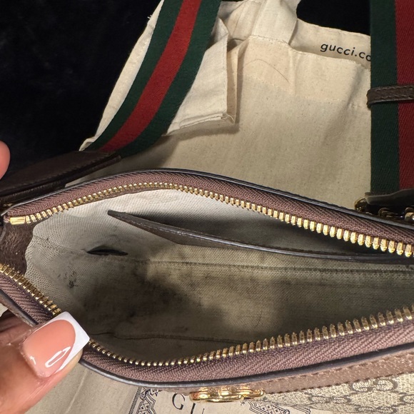 Gucci Beige and Brown Shoulder Bag with Gold Accents - Picture 11 of 16